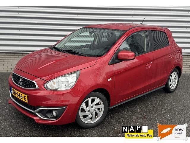 Rood Occasion 2019 Mitsubishi Space Star Intense Hatchback | € 6.745 (Super prijs) - Afbeelding 1/4