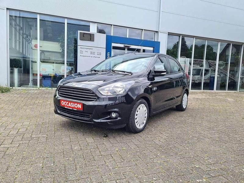 Zwart Gebruikt 2017 Ford Ka Trend Hatchback | € 9.499 (Eerlijke prijs) - Afbeelding 1/4