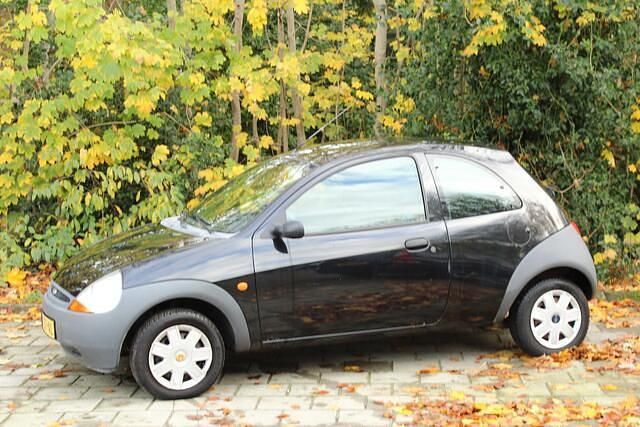 Zwart Gebruikt 2006 Ford Ka Futura Hatchback | € 1.199 (Eerlijke prijs) - Afbeelding 1/4