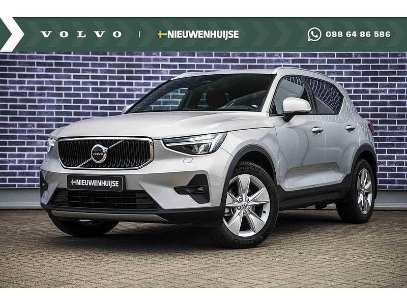 Grijs, metallic lak Gebruikt 2022 Volvo XC40 Core SUV | € 35.899 (Eerlijke prijs) - Afbeelding 1/4