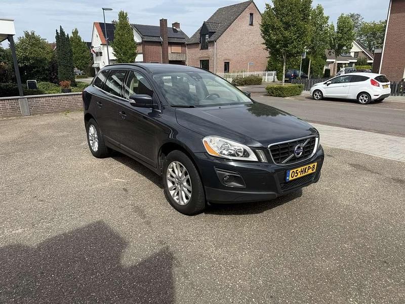 Grijs Gebruikt 2009 Volvo XC60 Momentum SUV | € 5.700 (Eerlijke prijs) - Afbeelding 1/4