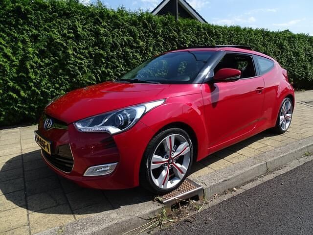 Rood Gebruikt 2011 Hyundai Veloster Hatchback | € 6.950 (Iets duurder) - Afbeelding 1/4