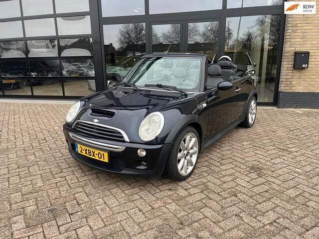 Zwart (metallic) Occasion 2007 Mini Cooper S Cabriolet Chili Cabriolet | € 4.950 (Eerlijke prijs) - Afbeelding 1/4