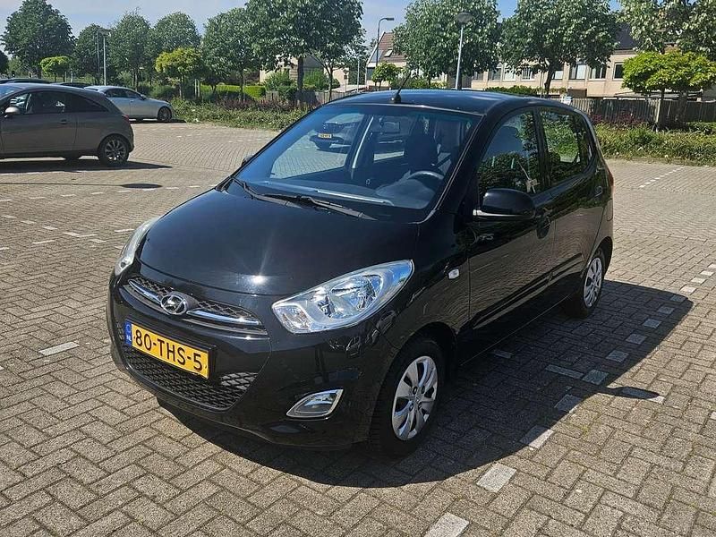 Zwart Gebruikt 2012 Hyundai i10 Hatchback | € 2.750 (Eerlijke prijs) - Afbeelding 1/4