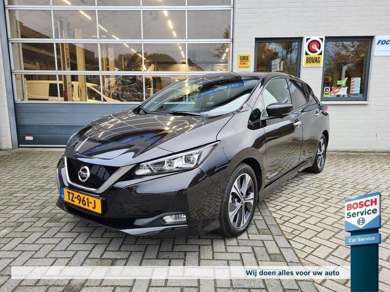 Zwart Gebruikt 2018 Nissan Leaf Tekna Hatchback | € 18.950 - Afbeelding 1/4