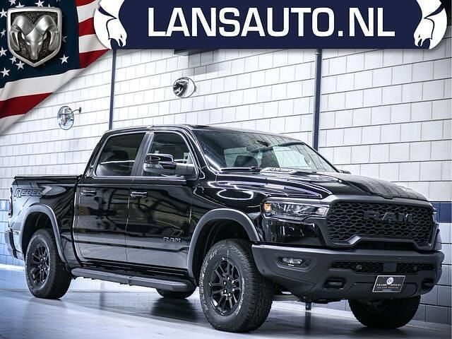 Zwart Gebruikt 2024 Dodge Ram Pickup | € 78.495 (Eerlijke prijs) - Afbeelding 1/4