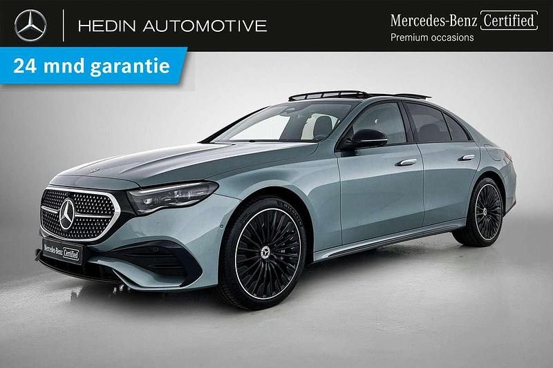 Zilver Gebruikt 2024 Mercedes E300 AMG line Sedan | € 69.900 - Afbeelding 1/4