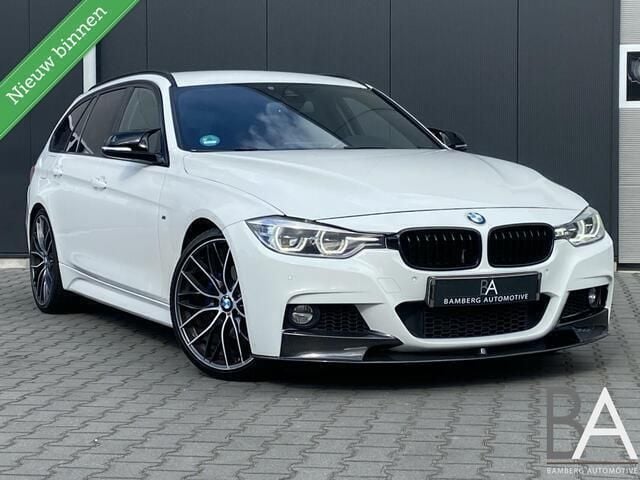 Wit Gebruikt 2015 BMW 330 M Sport Stationwagen | € 17.995 - Afbeelding 1/4