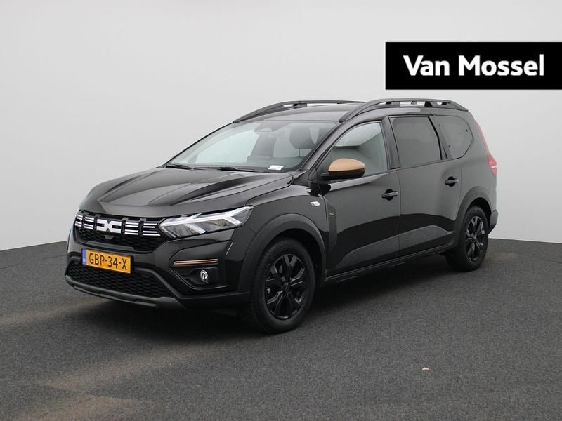 Zwart Gebruikt 2024 Dacia Jogger Extreme MPV | € 27.935 (Eerlijke prijs) - Afbeelding 1/4
