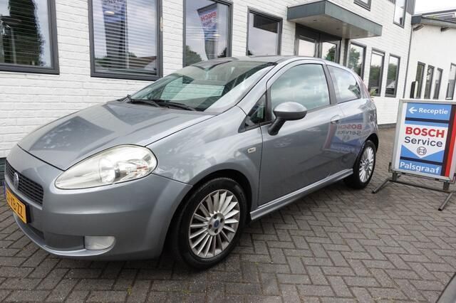 Grijs Gebruikt 2007 Fiat Punto Classica Hatchback | € 2.950 - Afbeelding 1/4