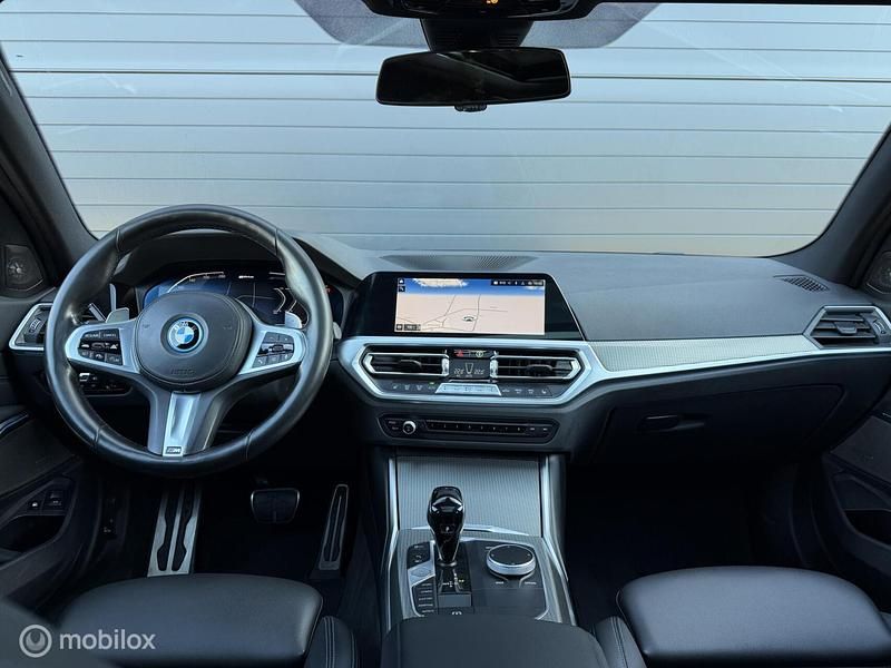 Occasion BMW 330 Executive 184 PK (135 kW) 2022 Grijs Stationwagen