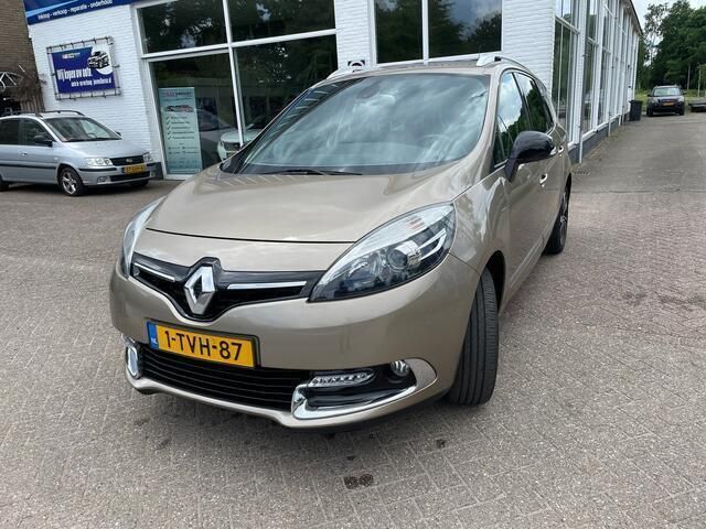 Bruin Occasion 2014 Renault Grand Scénic III Bose Edition MPV | € 4.950 (Eerlijke prijs) - Afbeelding 1/4