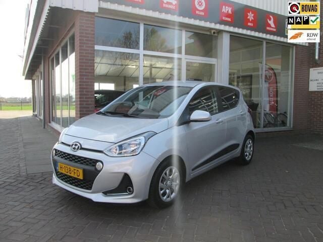 Grijs Gebruikt 2020 Hyundai i10 Premium Hatchback | € 11.750 (Eerlijke prijs) - Afbeelding 1/4