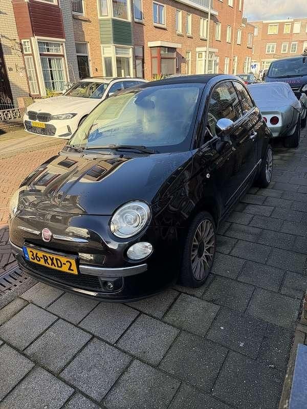 Zwart Occasion 2011 Fiat 500C Lounge Cabriolet | € 4.998 (Eerlijke prijs) - Afbeelding 1/4