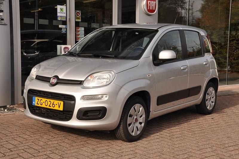Grijs Gebruikt 2019 Fiat Panda Pop Star Hatchback | € 6.950 (Goede deal) - Afbeelding 1/4