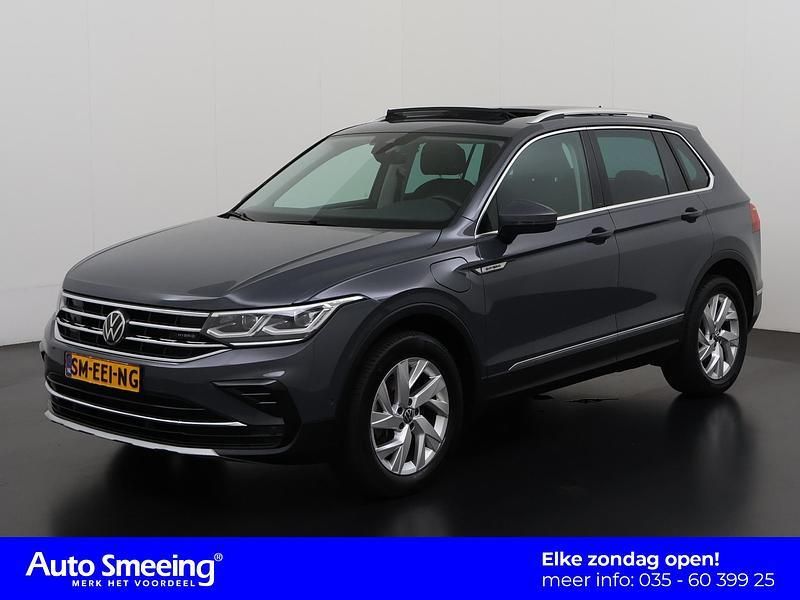 Grijs, metallic lak Gebruikt 2022 VW Tiguan Elegance SUV | € 33.895 (Eerlijke prijs) - Afbeelding 1/4
