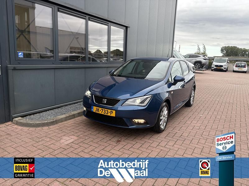 Blauw Gebruikt 2016 Seat Ibiza CONNECT Hatchback | € 10.750 (Iets duurder) - Afbeelding 1/4