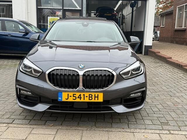 Occasion BMW 118 Executive 140 PK (102 kW) 2020 Grijs Hatchback