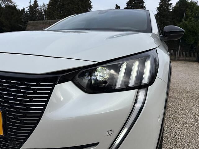 Occasion Peugeot 208 GT 101 PK (74 kW) 2021 Wit (metallic) Hatchback