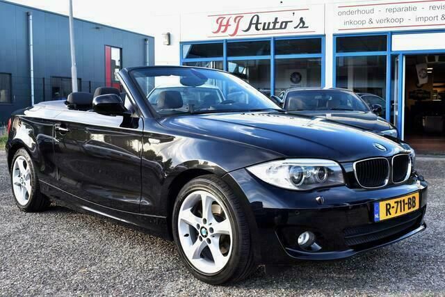 Zwart, metallic lak Gebruikt 2011 BMW 118 Cabriolet Executive Cabriolet | € 9.900 (Eerlijke prijs) - Afbeelding 1/4