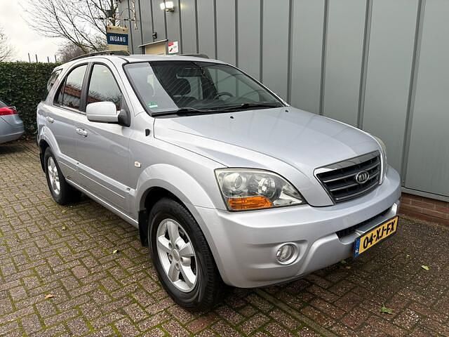 Grijs (metallic) Gebruikt 2007 Kia Sorento SUV | € 4.250 (Eerlijke prijs) - Afbeelding 1/4
