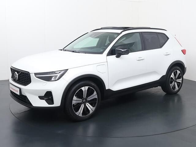 Wit Occasion 2022 Volvo XC40 Ultimate SUV | € 36.840 (Eerlijke prijs) - Afbeelding 1/4