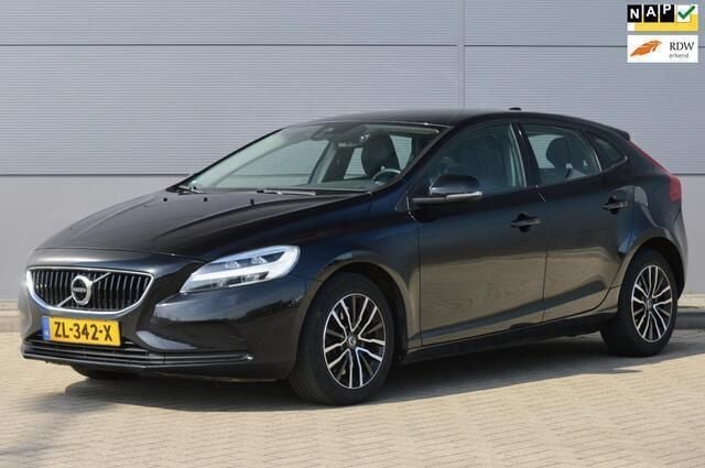 Zwart Gebruikt 2019 Volvo V40 Stationwagen | € 12.950 (Goede deal) - Afbeelding 1/4