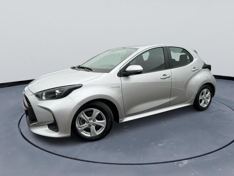 Occasion Toyota Yaris Comfort 116 PK (85 kW) 2021 Zilver Hatchback
