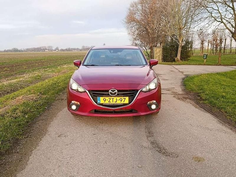 Occasion Mazda 3 120 PK (88 kW) 2015 Rood Sedan