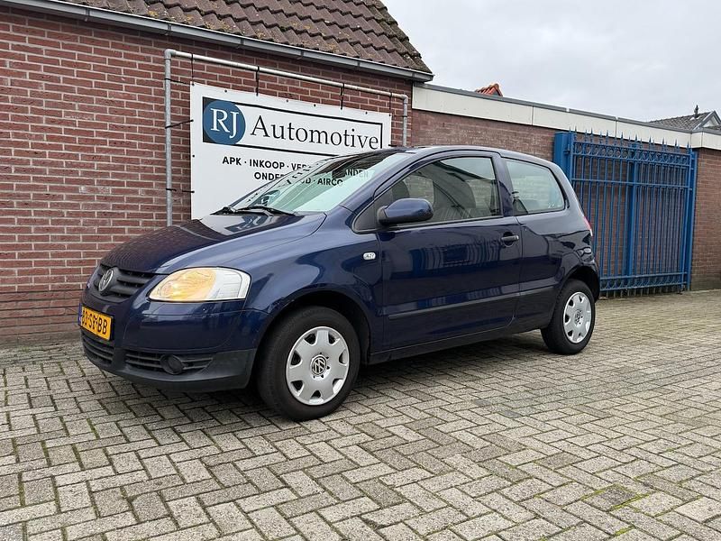 Blauw Gebruikt 2005 VW Fox Trendline Hatchback | € 1.250 (Goede deal) - Afbeelding 1/4