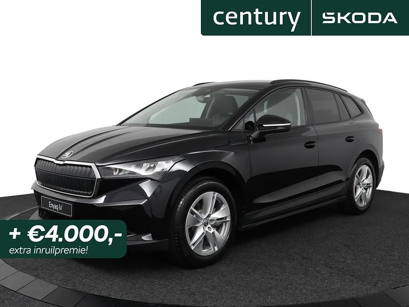 Zwart Nieuw 2025 Skoda Enyaq iV Selection SUV | € 34.800 (Eerlijke prijs) - Afbeelding 1/4