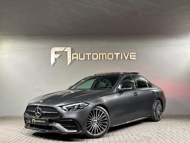 Grijs Gebruikt 2022 Mercedes C180 AMG Sedan | € 43.800 (Iets duurder) - Afbeelding 1/3