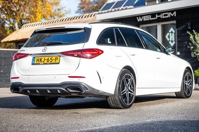 Occasion Mercedes C300 Luxury 204 PK (150 kW) 2022 Wit Stationwagen