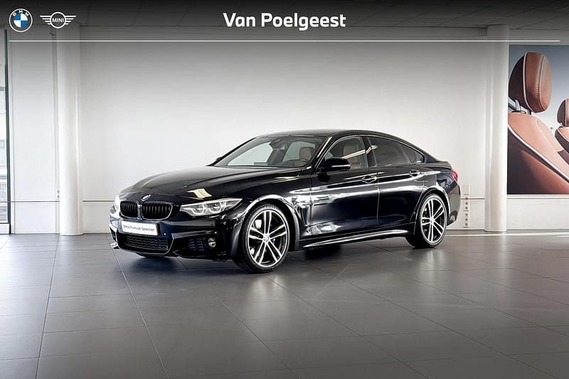 Saphirschwarz metallic (zwart metallic) Gebruikt 2021 BMW 420 Executive Coupé | € 33.900 (Eerlijke prijs) - Afbeelding 1/4
