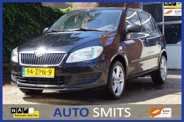 Zwart Gebruikt 2013 Skoda Fabia Hatchback | € 6.450 (Duur) - Afbeelding 1/4