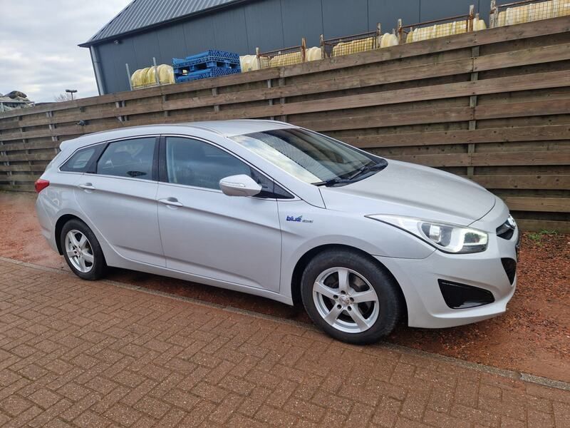 Grijs Gebruikt 2013 Hyundai i40 Stationwagen | € 7.750 (Eerlijke prijs) - Afbeelding 1/4