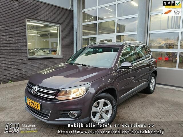 Grijs Gebruikt 2016 VW Tiguan Sport SUV | € 9.950 (Eerlijke prijs) - Afbeelding 1/4