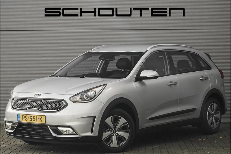 Grijs Gebruikt 2017 Kia Niro SUV | € 13.900 (Eerlijke prijs) - Afbeelding 1/3