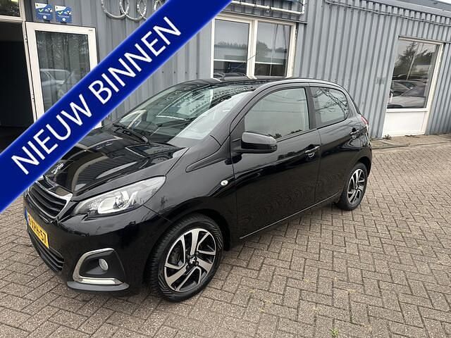 Zwart Gebruikt 2014 Peugeot 108 Allure Hatchback | € 5.950 (Eerlijke prijs) - Afbeelding 1/4