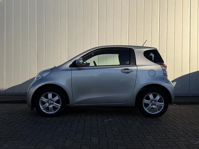 Occasion Toyota iQ 68 PK (50 kW) 2011 Grijs Hatchback