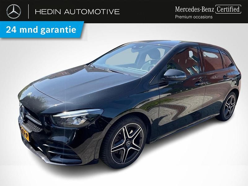 Zwart Gebruikt 2022 Mercedes B250 AMG line MPV | € 35.900 (Eerlijke prijs) - Afbeelding 1/2