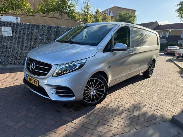 Occasion Mercedes Vito AMG line 136 PK (100 kW) 2018 Grijs Van