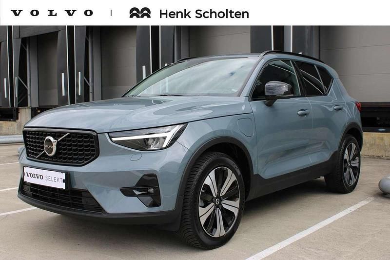Grijs Gebruikt 2022 Volvo XC40 Plus SUV | € 42.950 (Duur) - Afbeelding 1/4