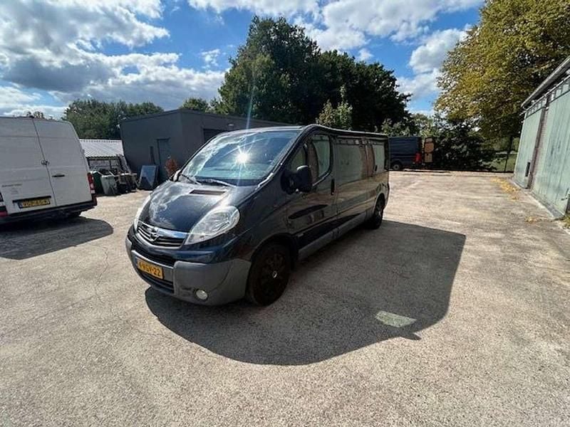 Zwart Gebruikt 2010 Opel Vivaro MPV | € 4.500 (Eerlijke prijs) - Afbeelding 1/4