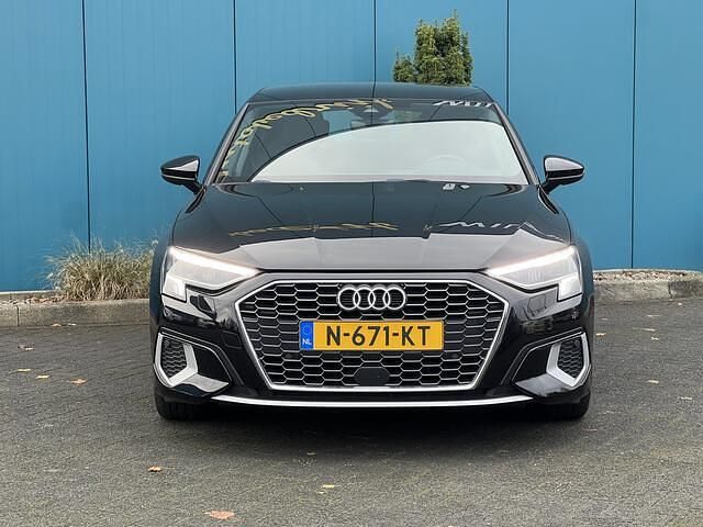 Occasion Audi A3 Sportback Basis 112 PK (82 kW) 2021 Zwart Hatchback