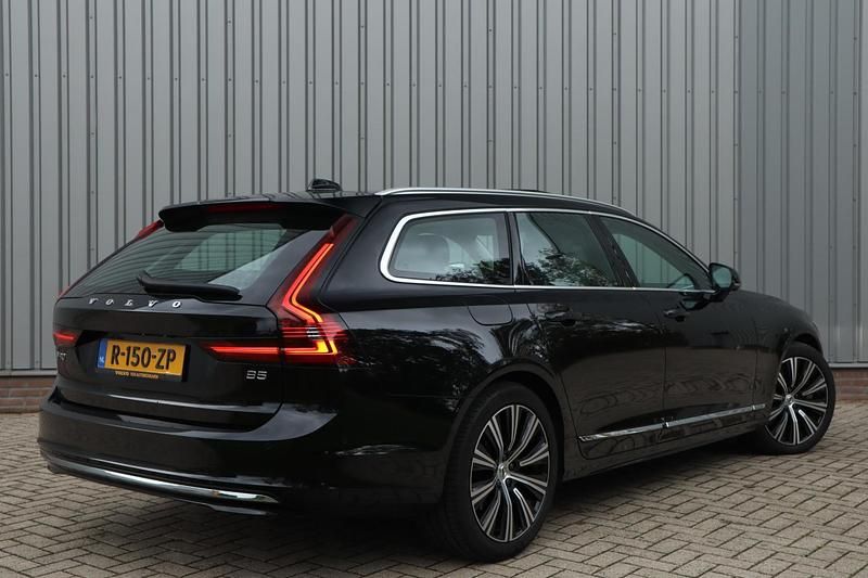 Occasion Volvo V90 Ultimate 251 PK (184 kW) 2023 Zwart Stationwagen