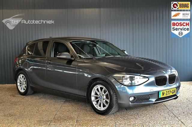 Grijs Gebruikt 2012 BMW 114 Comfort Edition Hatchback | € 9.995 (Eerlijke prijs) - Afbeelding 1/4