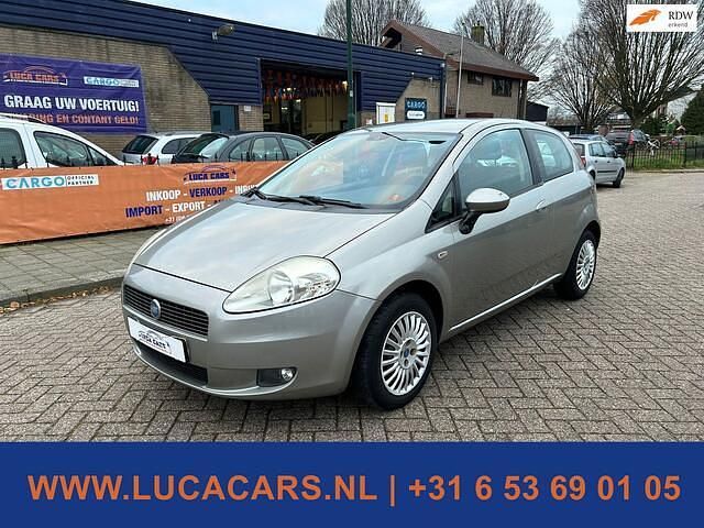 Grijs Occasion 2007 Fiat Grande Punto Dynamic Hatchback | € 1.695 (Eerlijke prijs) - Afbeelding 1/4