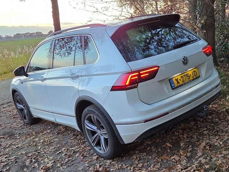 Wit Gebruikt 2018 VW Tiguan Business SUV | € 24.500 (Super prijs) - Afbeelding 1/4