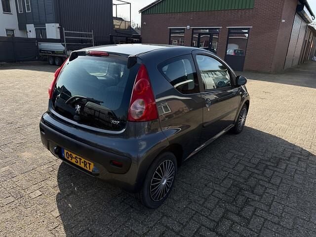 Occasion Peugeot 107 68 PK (50 kW) 2006 Grijs Hatchback
